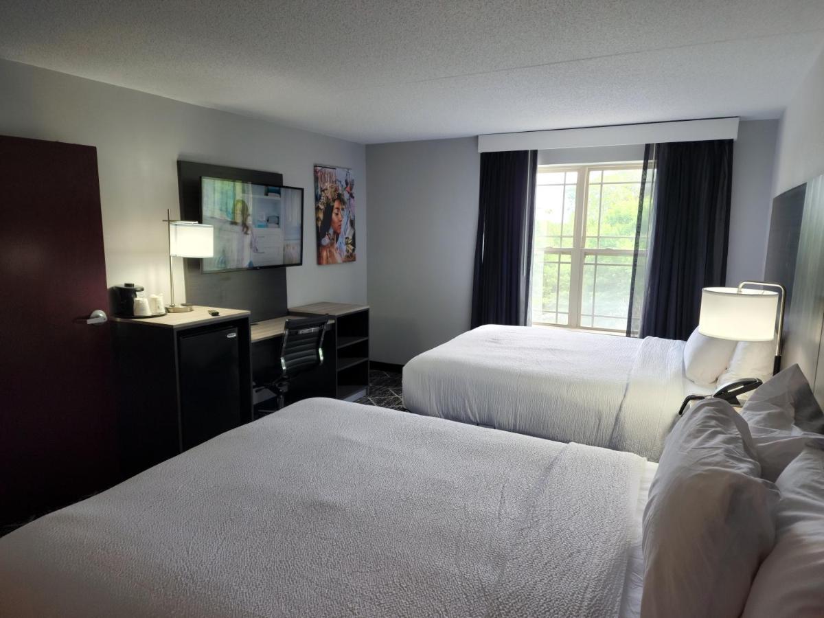 La Quinta Inn & Suites By Wyndham Lake George Exterior foto