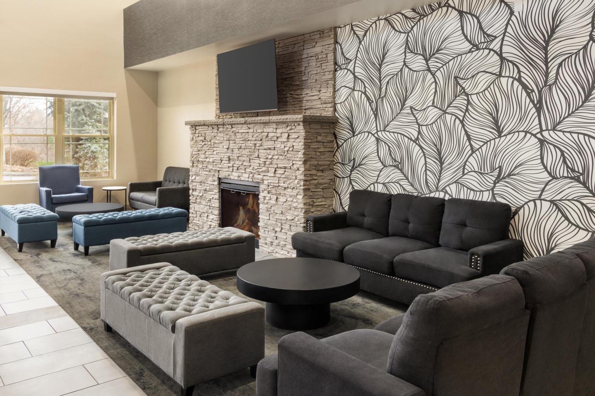 La Quinta Inn & Suites By Wyndham Lake George Exterior foto