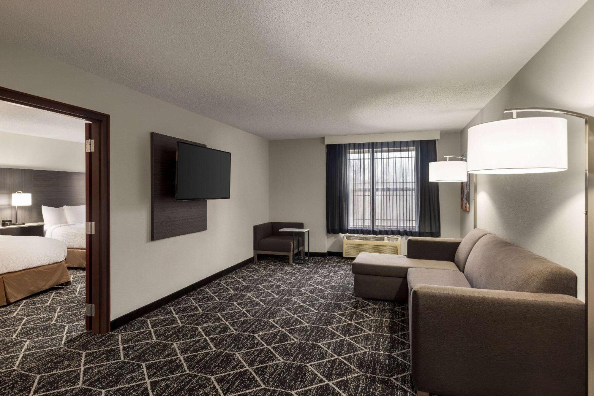 La Quinta Inn & Suites By Wyndham Lake George Exterior foto